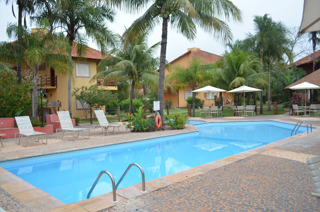 piscina hotel pousada águas de bonito