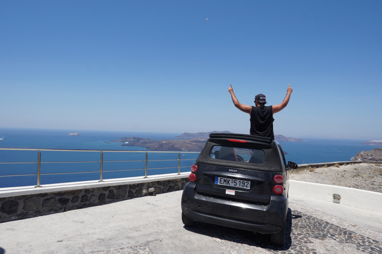 Como se locomover em Santorini: carro, atv ou moto